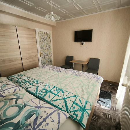 Karolin Apartman Buk Exterior photo