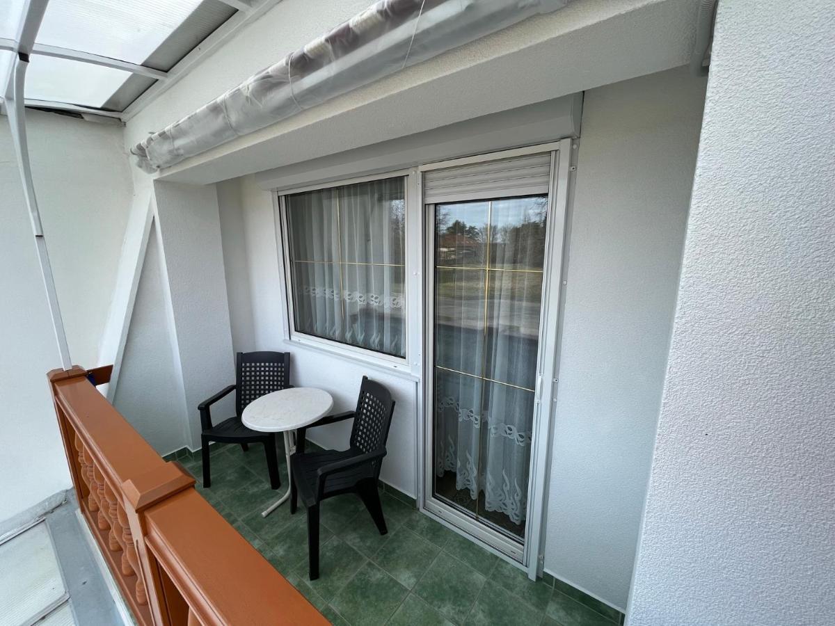 Karolin Apartman Buk Exterior photo