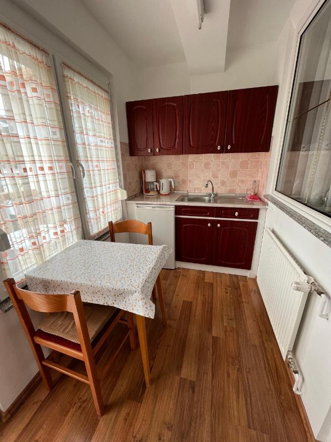Karolin Apartman Buk Exterior photo