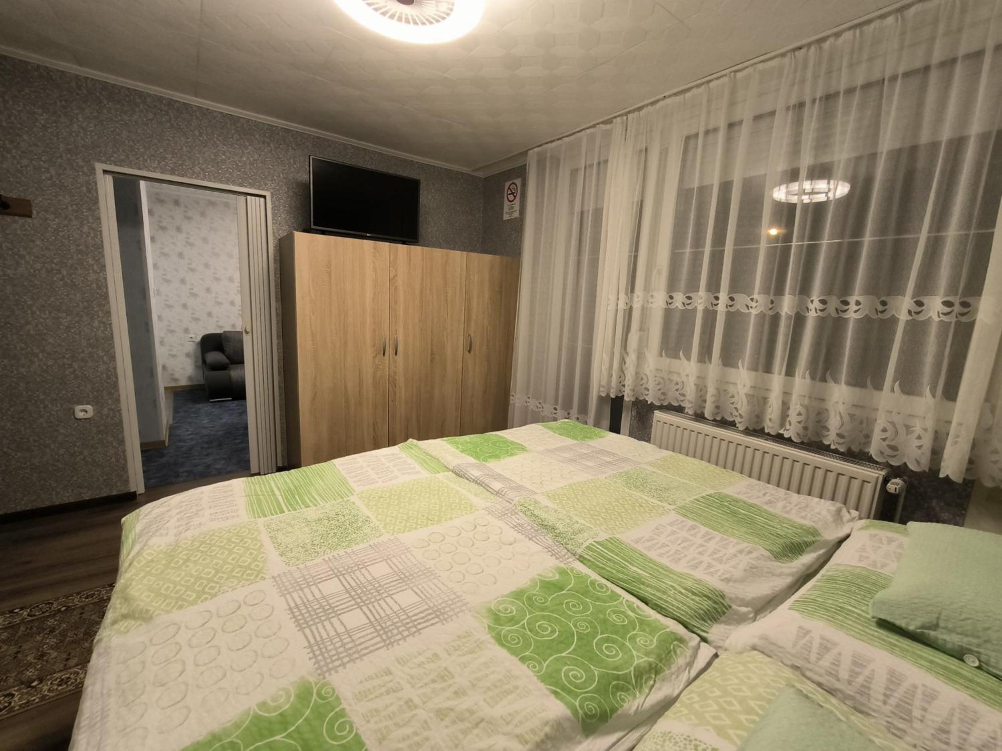 Karolin Apartman Buk Exterior photo
