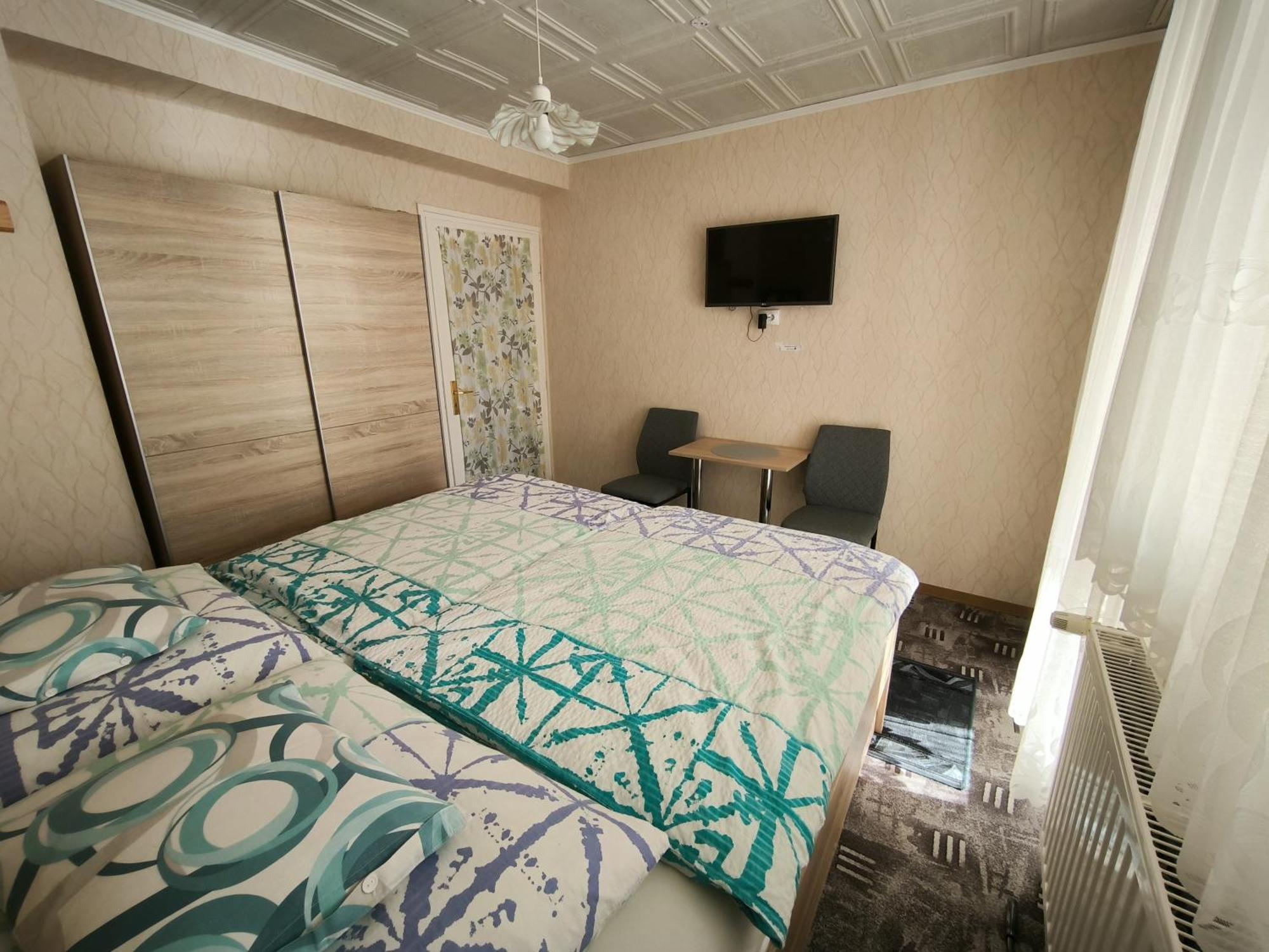 Karolin Apartman Buk Exterior photo